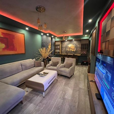 Luxurious Apartment With City View Prishtinë Luaran gambar